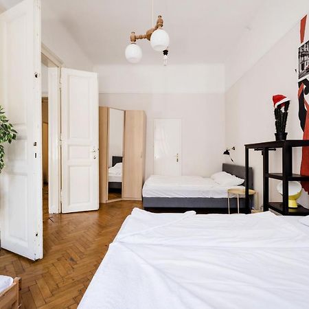 Downtown Circus Apartment Budapest Exterior foto