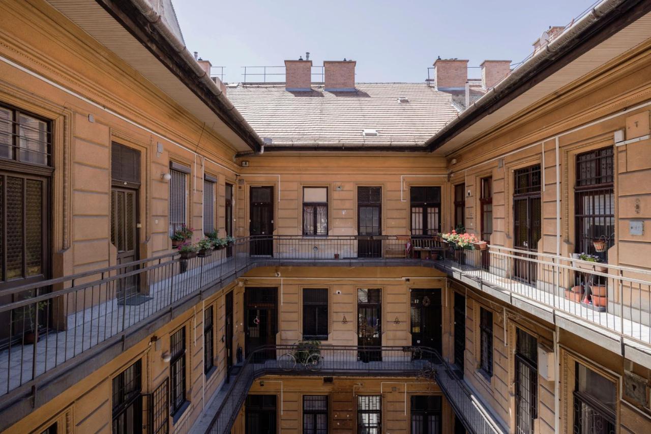 Downtown Circus Apartment Budapest Exterior foto