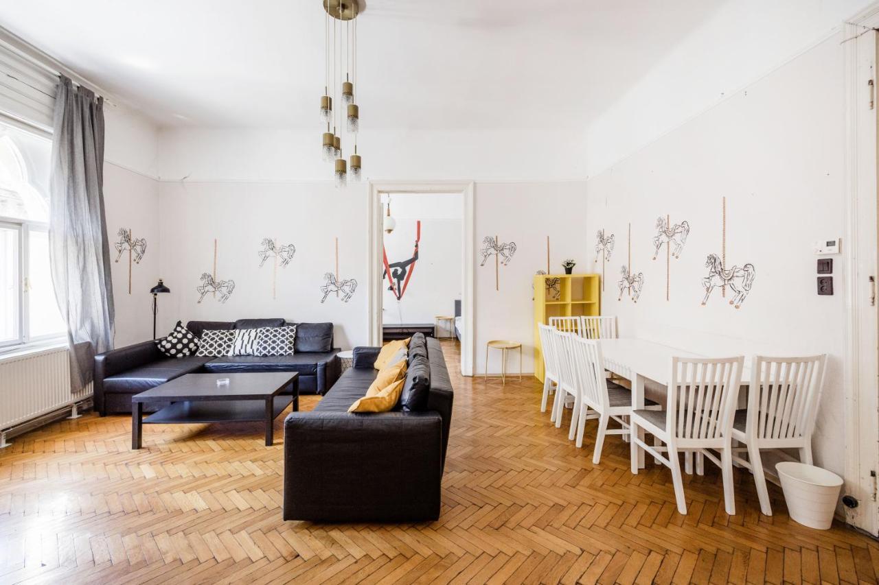 Downtown Circus Apartment Budapest Exterior foto
